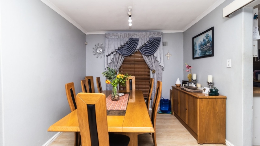 3 Bedroom Property for Sale in Highbury Western Cape